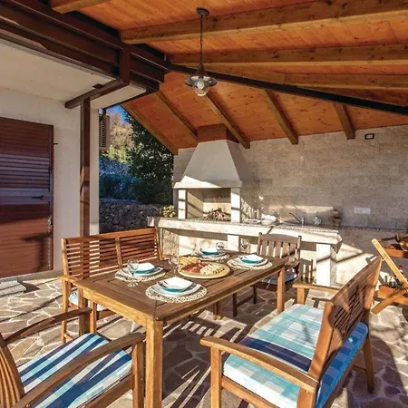 Two Bedroom With Sea View *