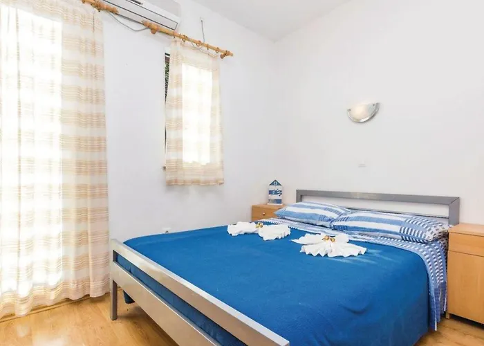 Two Bedroom With Sea View Brsec