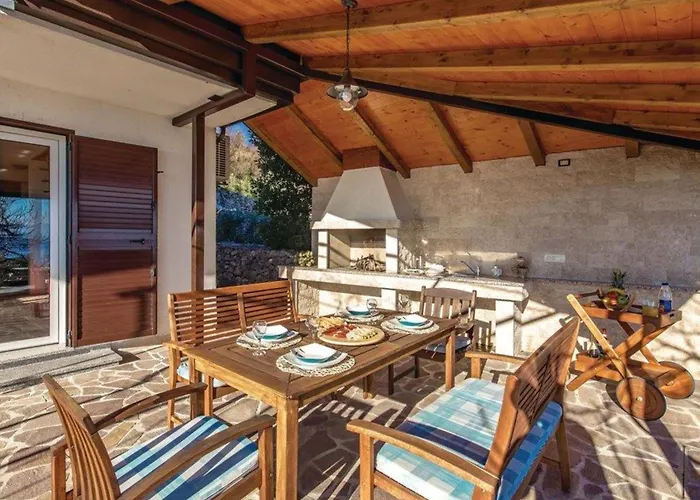 Two Bedroom With Sea View *