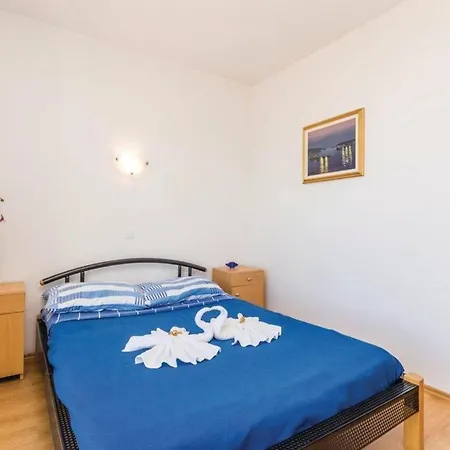 Two Bedroom With Sea View *