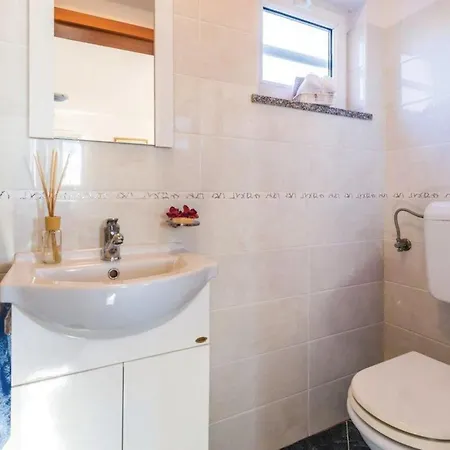 Two Bedroom With Sea View *